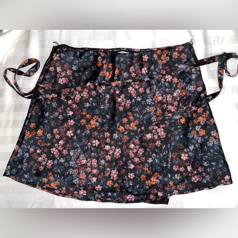 Abercrombie floral mini skirt